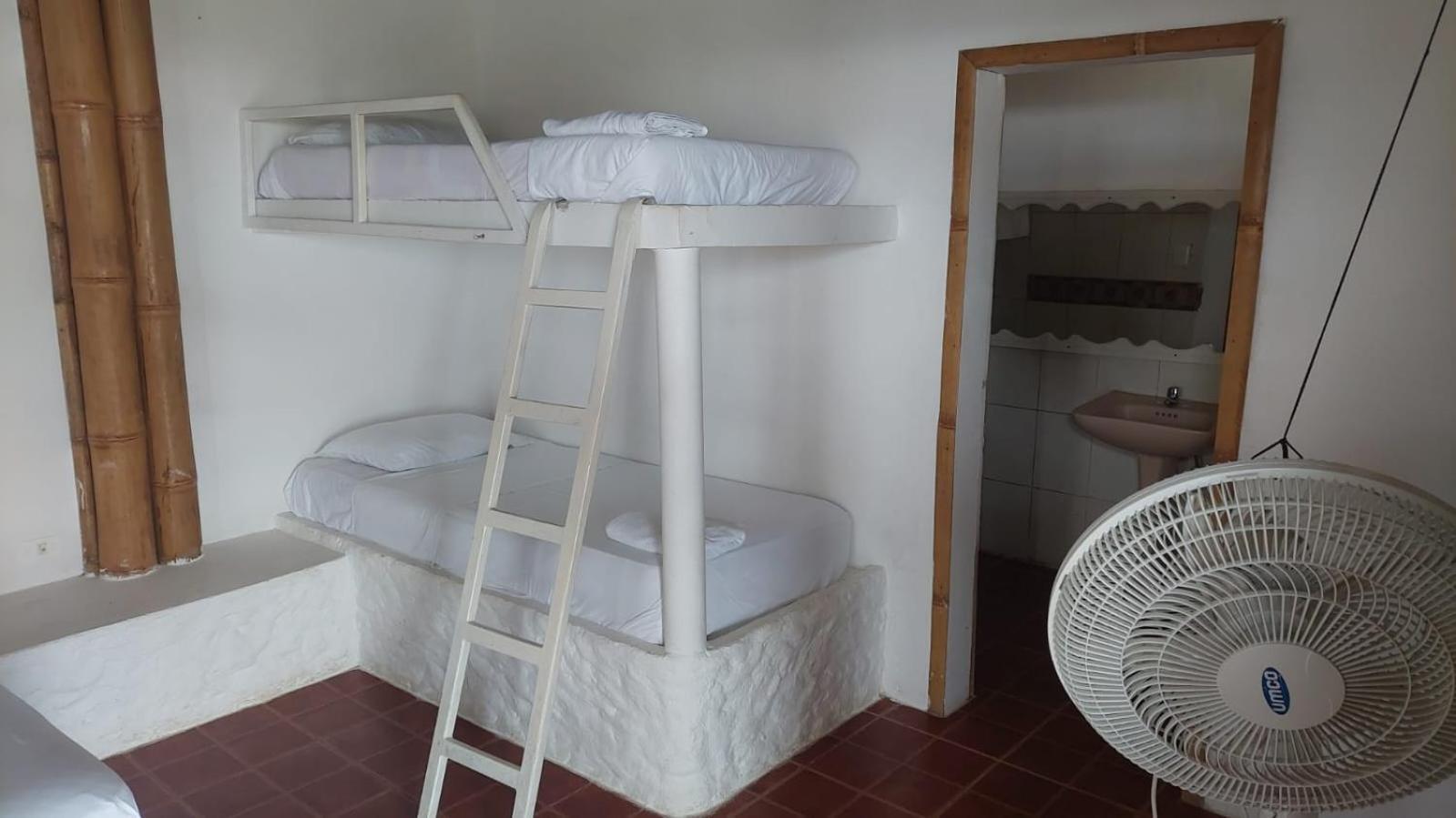 Caramba Hospedaje Hotel Tonsupa Szoba fotó